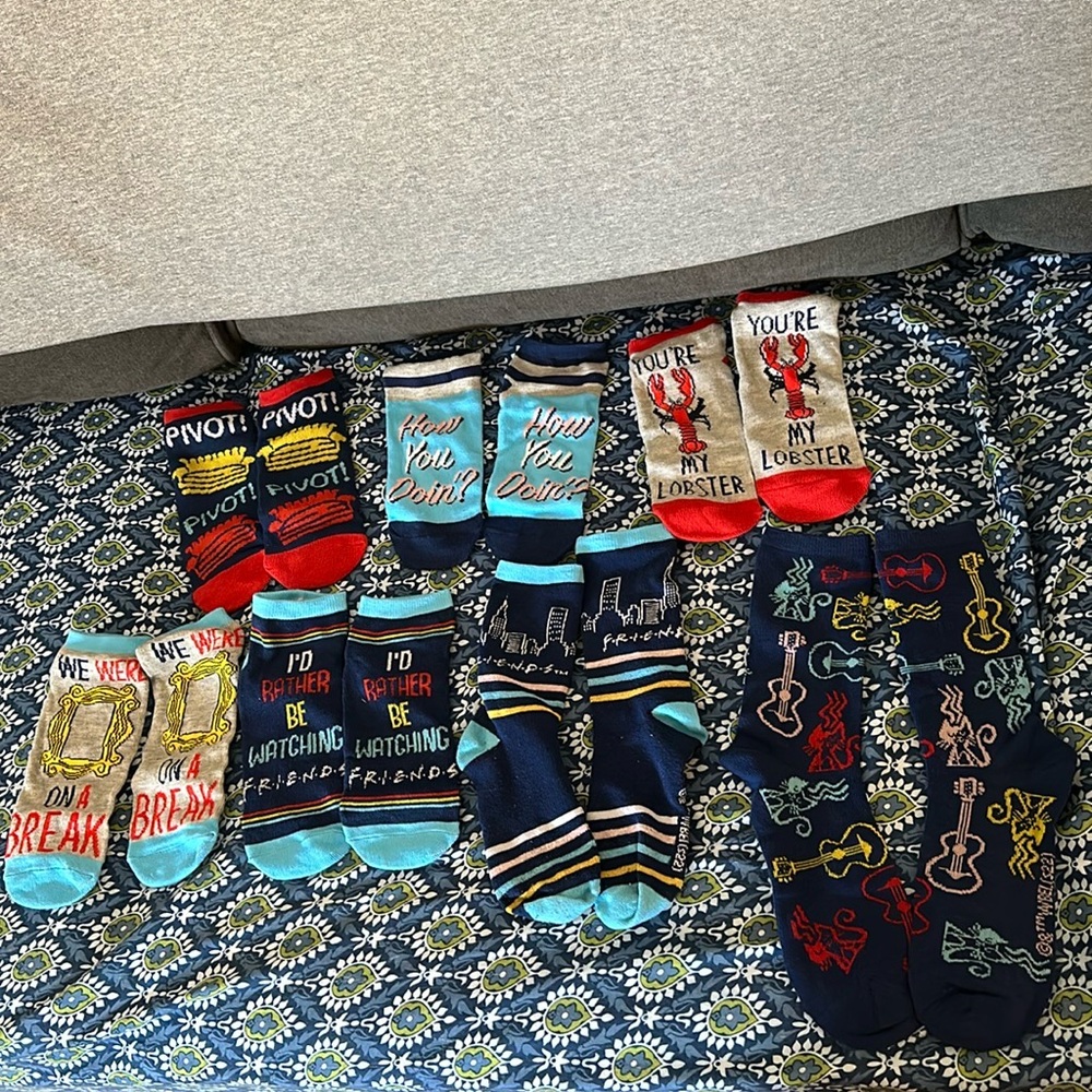 Friends the TV show socks 7 pairs womens